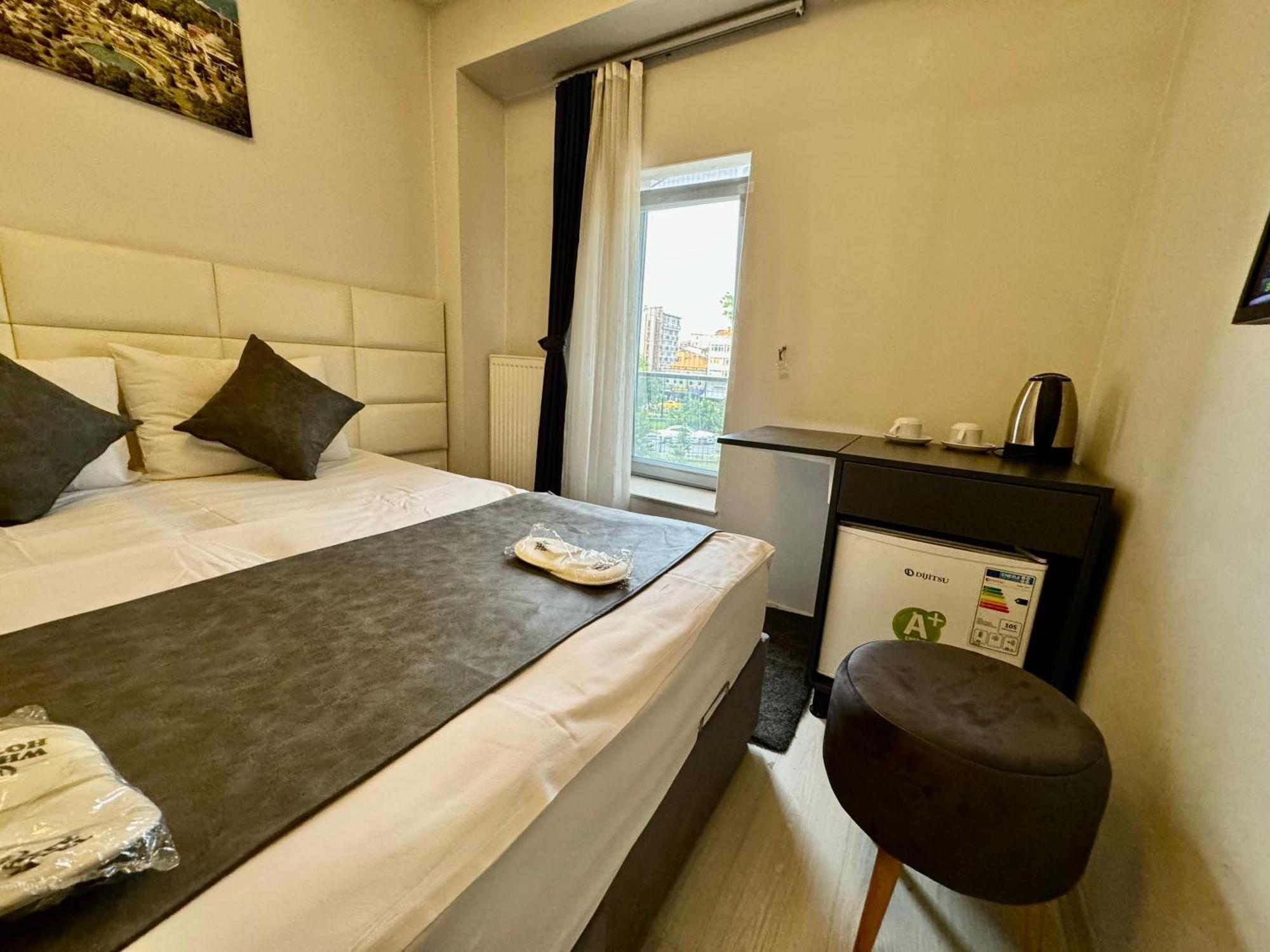 Aram Edessa Hotel Istanboel Buitenkant foto